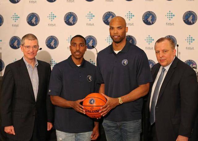 与梅赛德斯 与梅赛德斯