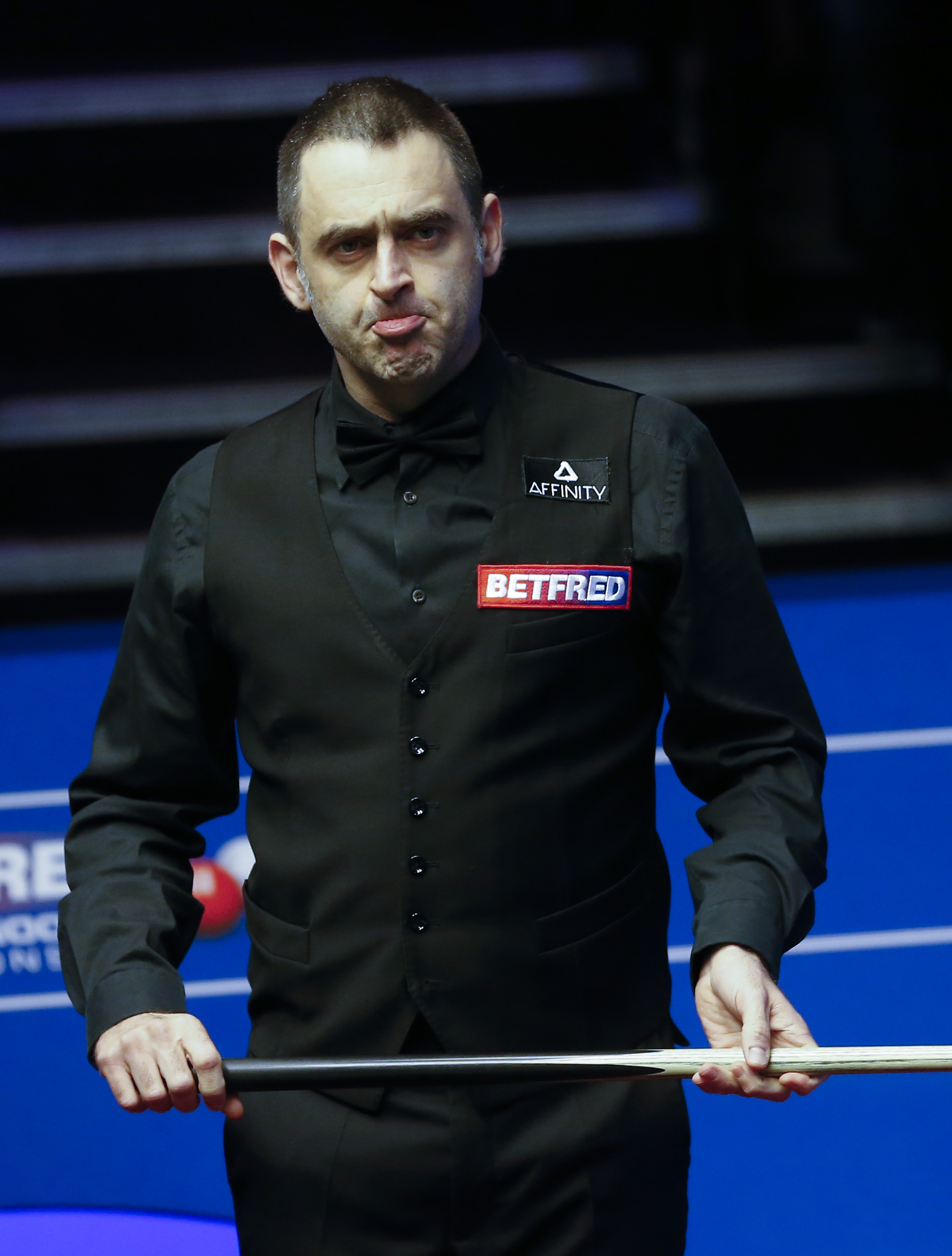 只能等待当 只能等待当