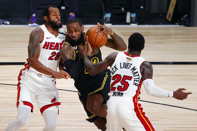 相比之下 相比之下