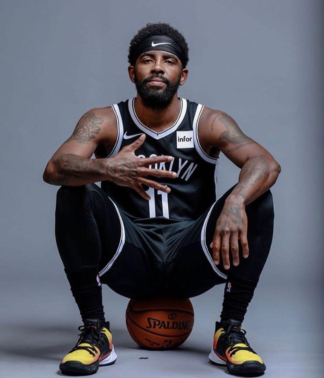 （粤港澳全运会）四川队选手王雅繁／蒋欣玗获网球女子双打冠军