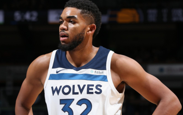 持续垫底 持续垫底